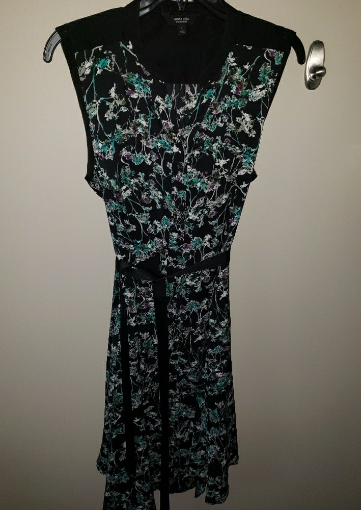 Vera Wang Floral button down dress with tie belt.